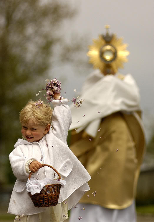 Eucharistic-Procession
